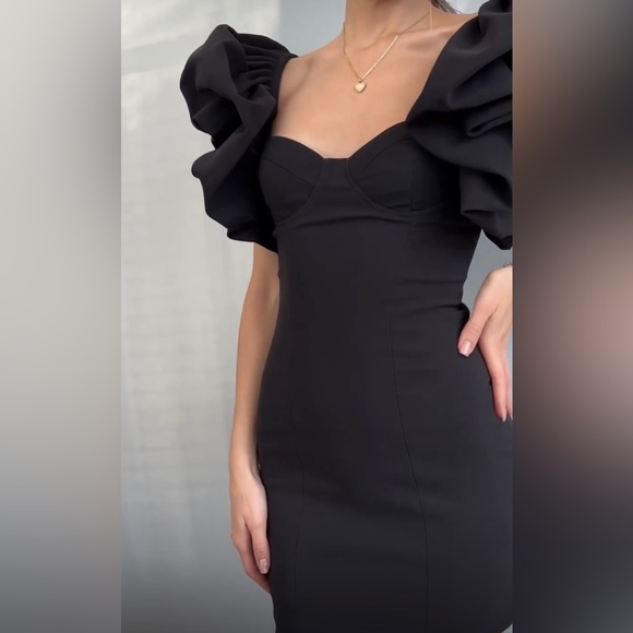 Zara VOLUMINOUS BLACK DRESS - Picture 10 of 14